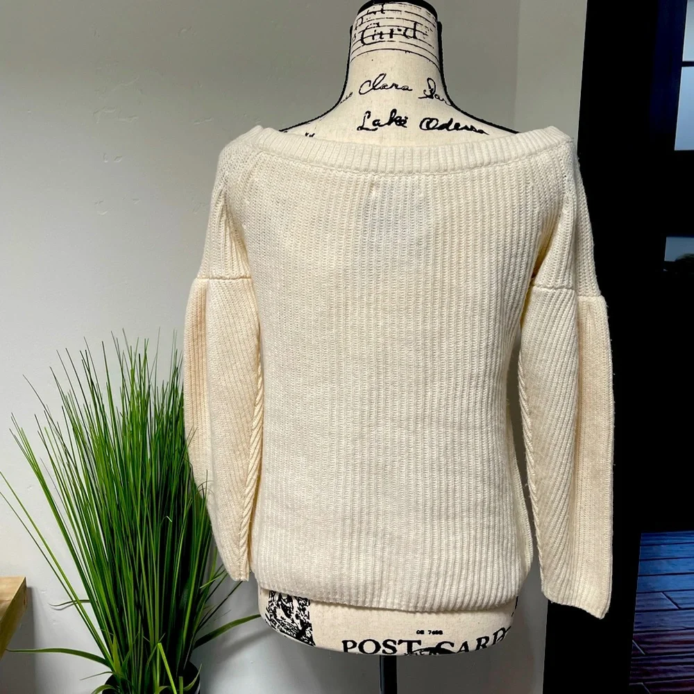 Rebecca Minkoff Lottie off the shoulder sweater size M - Picture 2 of 3